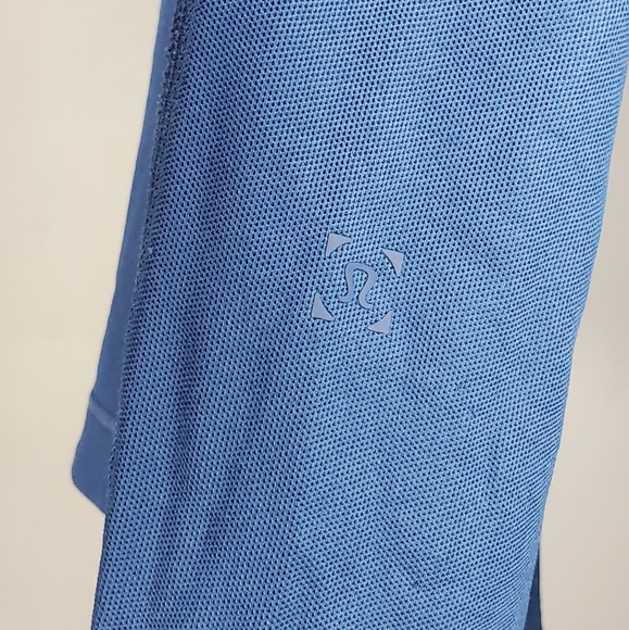 Reversible lululemon tee - Picture 6 of 6